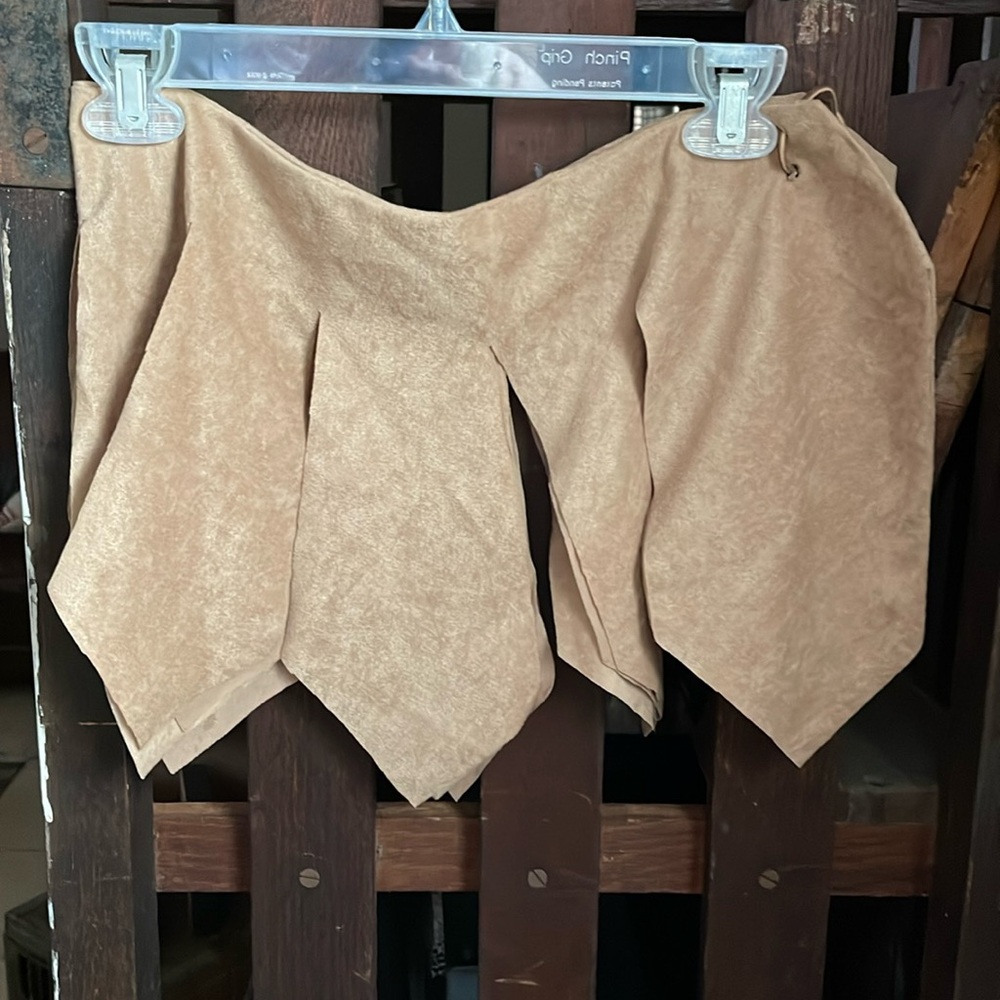 This is a very cute skimpy, sexy skirt